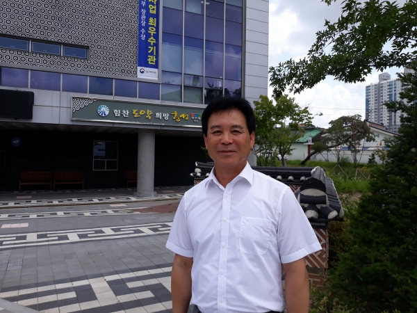조용희 홍성군보건소장은 지난 31년 공직생활 중 세계보건기구 산하 서태평양건강도시연맹에 가입한 일이 가장 보람 있다고 말한다.