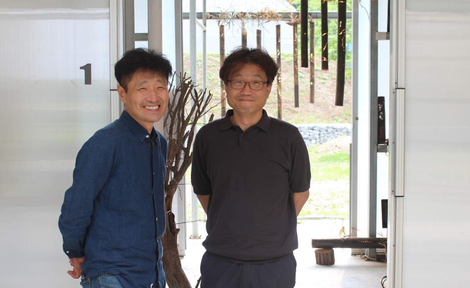 이응노의 집 제6기 창작스튜디오 입주예술가인 임동현 작가(왼쪽)와 조병희 음악·디자인·기획 전문가. 사진=노진호 기자